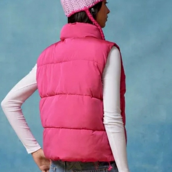 Urban Outfitters BDG The Pia Hot Pink Puffer Vest - Picture 2 of 8